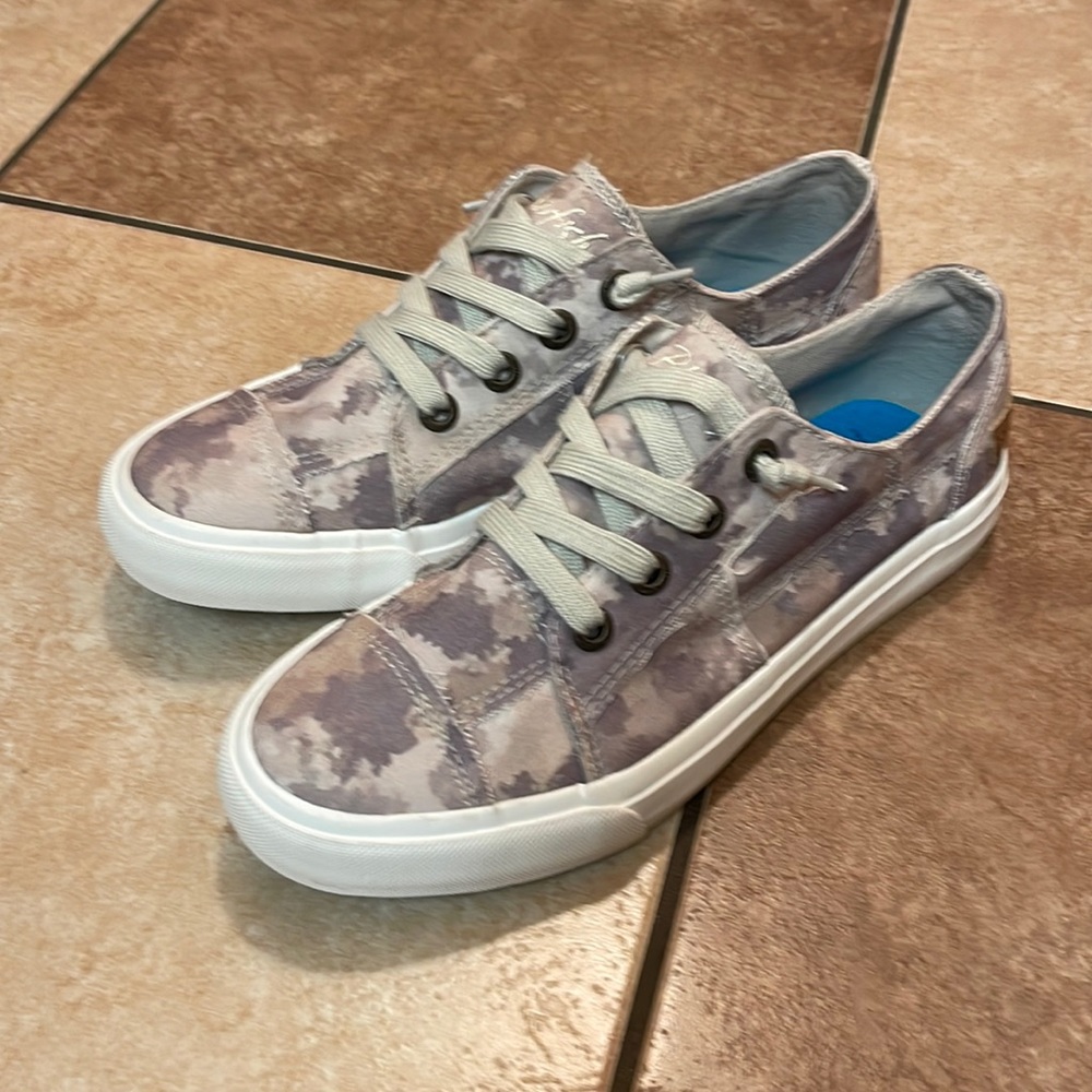 Blowfish Womens shoee